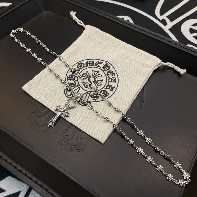 Ch*0me He**ts necklaces